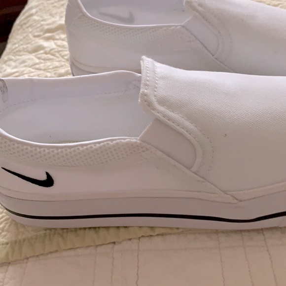 Nike Shoes - 🌀 SOLD 🌀 SOLD 🌀 NEW Nike canvas slip-ons.